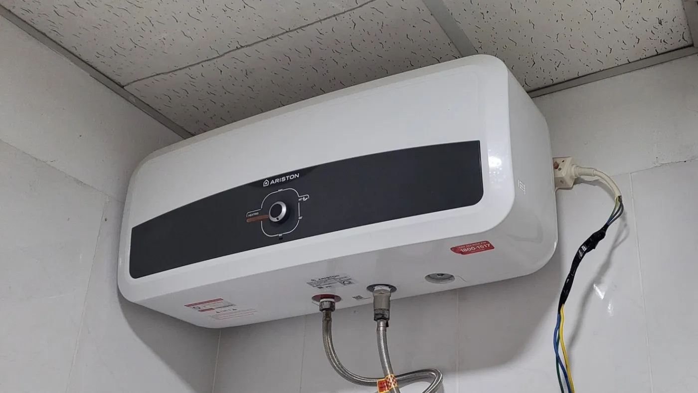 Hình ảnh minh họa bình nóng lạnh được lắp đặt an toàn